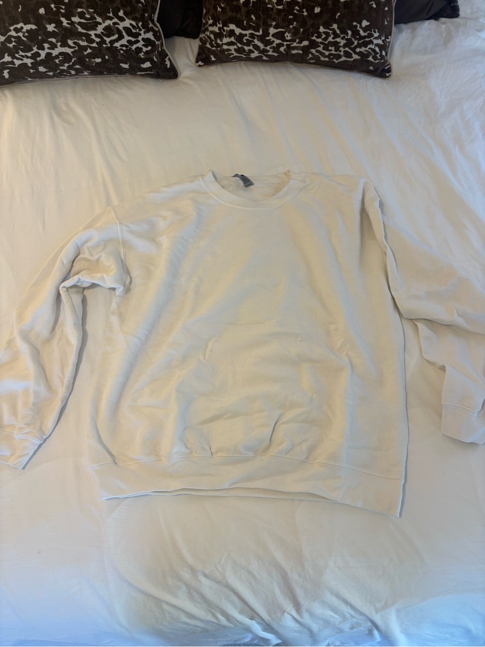 Gildan Cream Crewneck Sweatshirt - Men's
